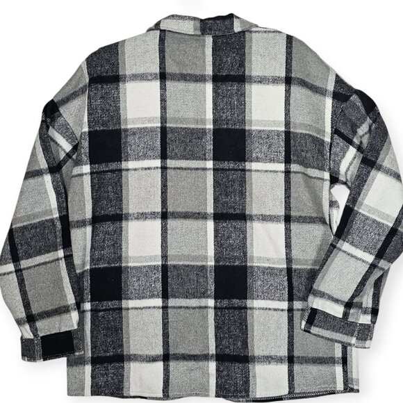Flannel Shacket Size S Womens Black & Gray Oversized Jacket Button Closure - Picture 2 of 8